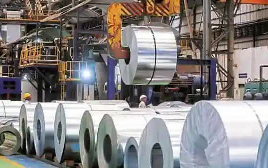 Giá thép hôm nay 1/6: Giá thép trong nước giảm 500.000 đồng/tấn từ ngày 27/5