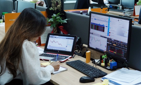 VN-Index mất ngưỡng 1.290 điểm phiên 2/6