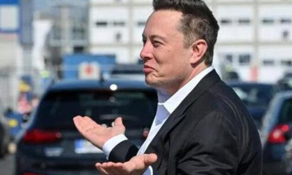 Elon Musk yêu cầu nhân viên Tesla quay trở lại văn phòng làm việc hoặc từ chức