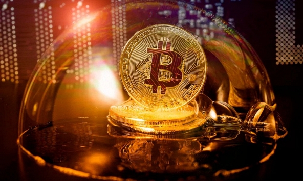 Bitcoin quay lại top 10 tài sản giá trị nhất thế giới