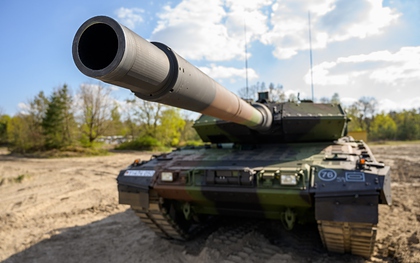 Tây Ban Nha cung cấp tên lửa phòng không và xe tăng cho Ukraina