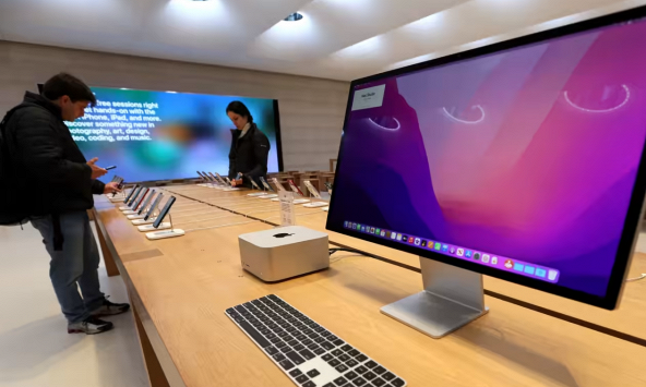 Doanh số PC, smartphone sụt giảm mạnh