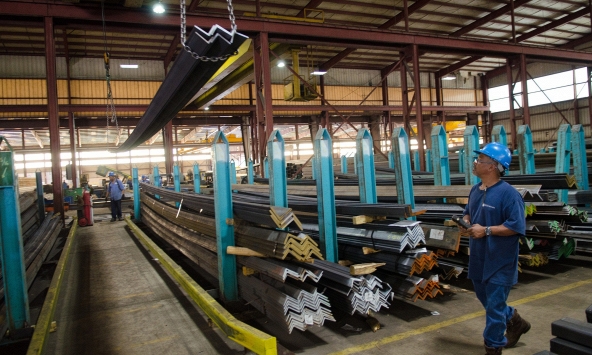 Giá thép hôm nay 6/6: Thị trường trong nước tiếp tục giảm