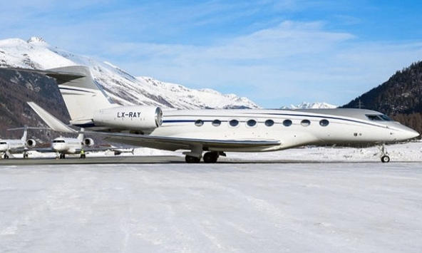 Tòa án Mỹ ra lệnh bắt giữ hai chiếc máy bay của tỷ phú Roman Abramovich