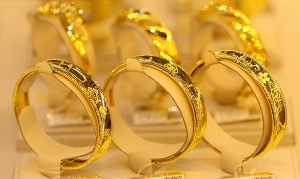 Giá vàng hôm nay 7/6: Ổn định do USD hạ nhiệt