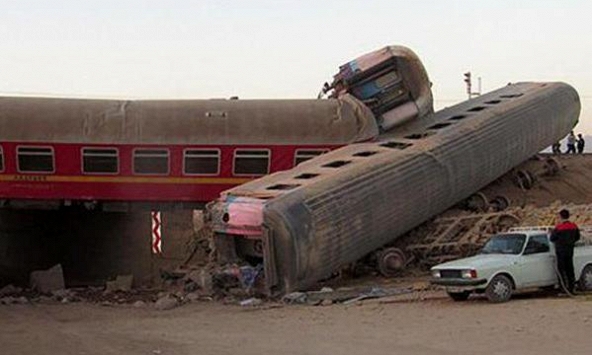 Tàu hỏa trật bánh ở Iran, nhiều người thương vong
