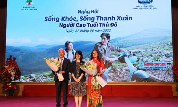 Vinamilk khởi động chuỗi ngày hội 'Sống khỏe, Sống thanh xuân' hướng đến người cao tuổi cả nước