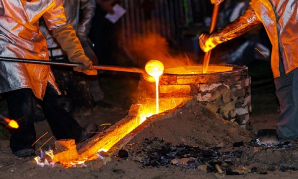 Giá thép hôm nay 10/6: Thép trong nước tiếp tục giảm