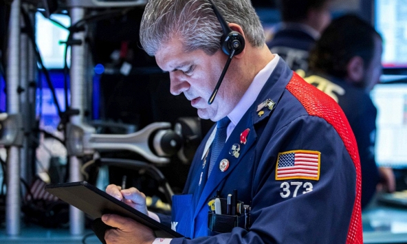 Cổ phiếu bị bán tháo sau khi lạm phát Mỹ chạm mức cao nhất trong 40 năm