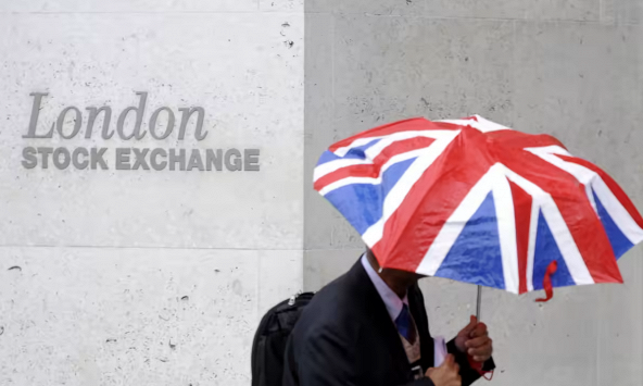 Anh cố gắng 'giữ chân' nhà sản xuất chip Arm niêm yết ở London