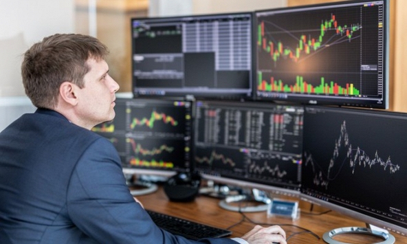 Cổ phiếu khuyến nghị 14/6: VPB, POW, NKG, KBC, ACG