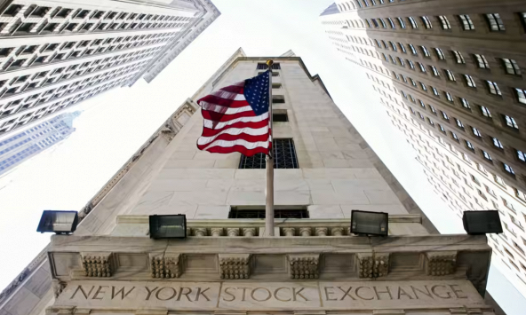 Gần 150 công ty Trung Quốc có nguy cơ bị hủy niêm yết ở Mỹ