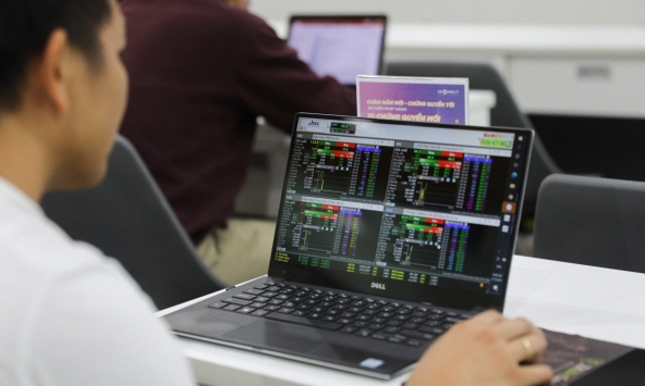 Chứng khoán chiều 14/6: VN-Index phục hồi, khối ngoại trở lại mua ròng