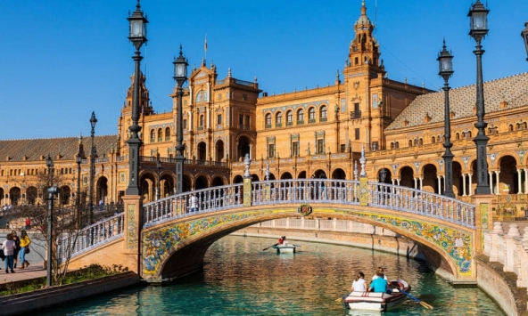 10 điểm đến và công viên giải trí hàng đầu cho mùa du lịch hè 2022