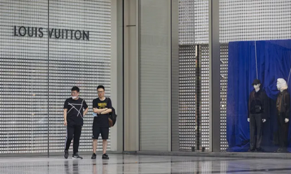 Nhiều 'đại gia' hàng xa xỉ vỡ mộng tại Trung Quốc