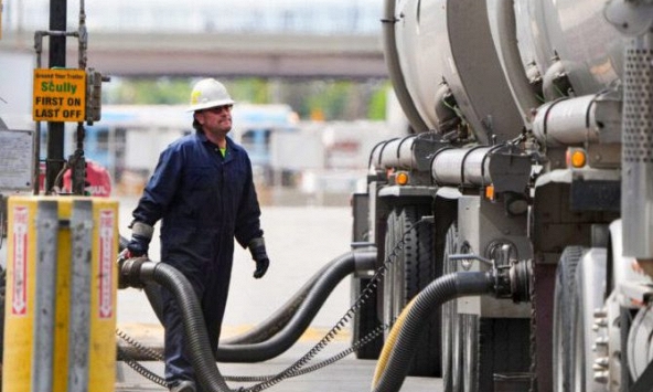 Giá xăng dầu hôm nay 17/6: Tăng trở lại