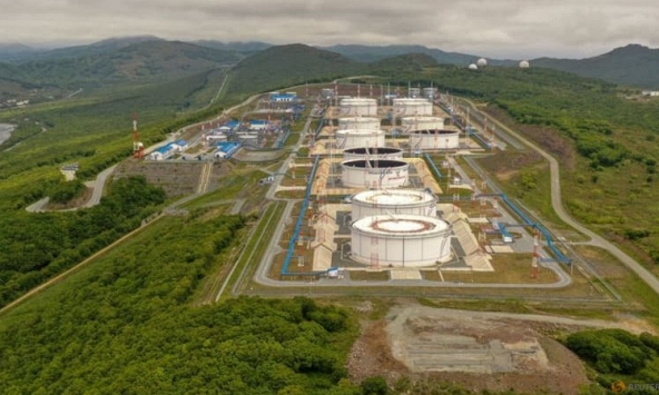 Dầu chao đảo sau khi sụt giảm gần 6% do lo ngại về kinh tế