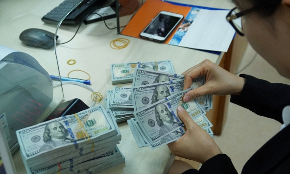 Giá USD hôm nay 20/6: Duy trì ở mức cao