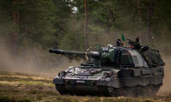 Đức bắt đầu chuyển giao vũ khí hạng nặng cho Ukraina

