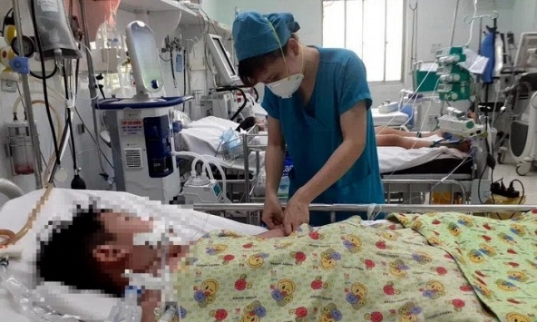 Thiếu thuốc đặc trị sốc sốt xuất huyết