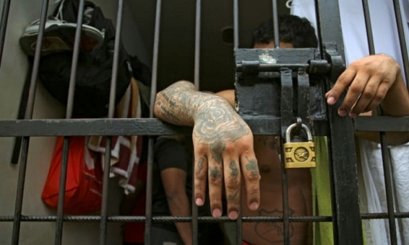 Hơn 50 tù nhân thiệt mạng do hỏa hoạn