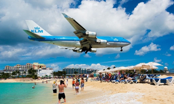 Top 10 sân bay độc đáo nổi tiếng nhất thế giới