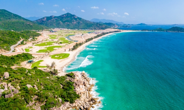 Diện mạo sân golf đầu tiên tại Ninh Thuận của 'ông trùm' năng lượng Trung Nam Group