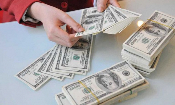 Giá USD hôm nay 7/7: USD lên đỉnh 20 năm, euro xuống đáy