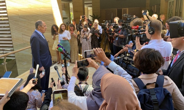 Bị phương Tây tuyên chiến kinh tế, Nga quay sang Trung Quốc, Ấn Độ