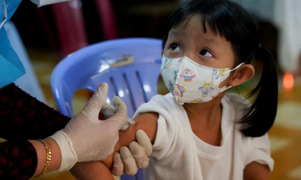 Việt Nam, Campuchia đứng đầu về chỉ số phục hồi COVID khi châu Á lo ngại làn sóng mới