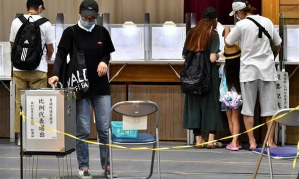 Đảng cầm quyền Nhật Bản thắng áp đảo sau khi cựu Thủ tướng Abe bị ám sát