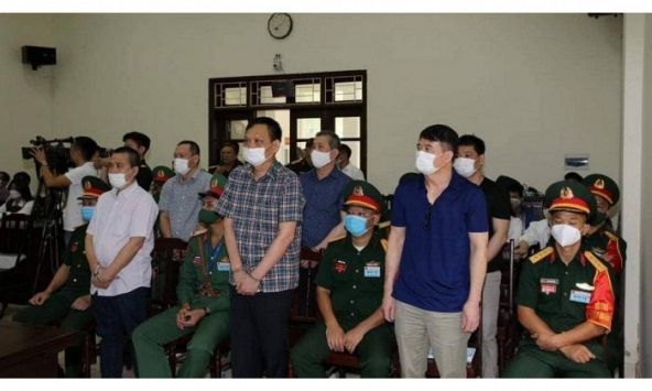 Cựu Tư lệnh Cảnh sát biển 'bảo kê' tàu buôn lậu xăng như thế nào?