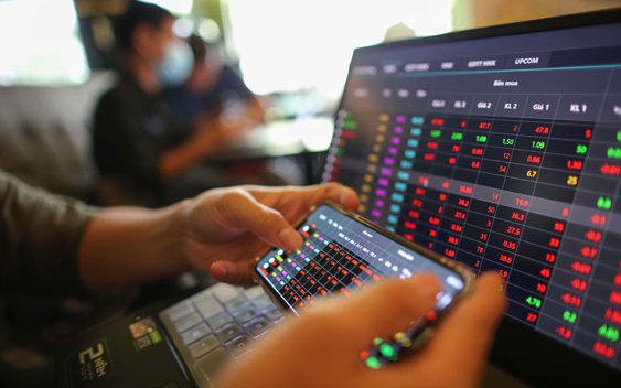 Chứng khoán hôm nay 13/7: VN-Index giảm nhẹ