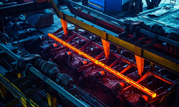 Giá thép trong nước giảm gần 3 triệu đồng/tấn so với 4 tháng trước