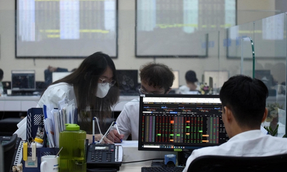 Cổ phiếu khuyến nghị 14/7: CKG, BSR, DDV, BVH, DBC