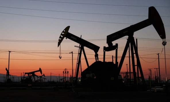 Giá xăng dầu hôm nay 14/7: Dầu Brent ổn định