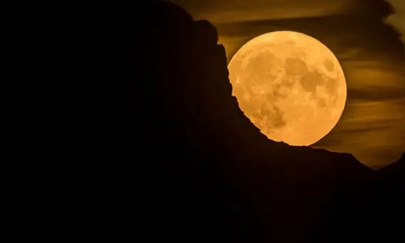 Chiêm ngưỡng siêu trăng sáng nhất trong năm trên bầu trời thế giới