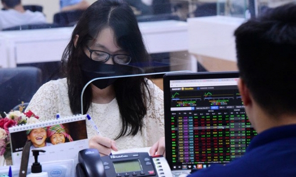 Cổ phiếu khuyến nghị 15/7: VOS, MBB, NLG, GVR, BVH