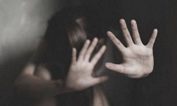 Khởi tố, tạm giam thầy giáo dạy văn dâm ô 2 nữ sinh