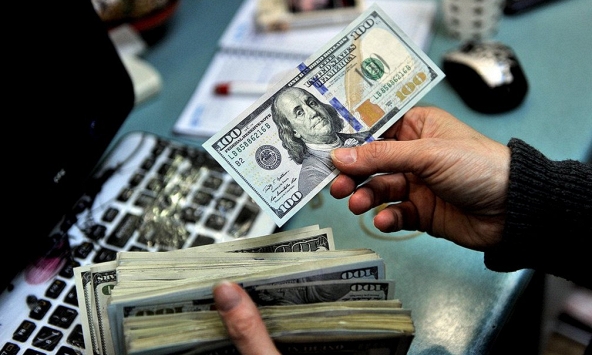 Cả thế giới lao đao vì đồng USD ngày càng mạnh lên