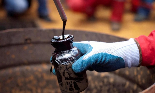 Giá xăng dầu hôm nay 18/7: Bất ổn nguồn cung