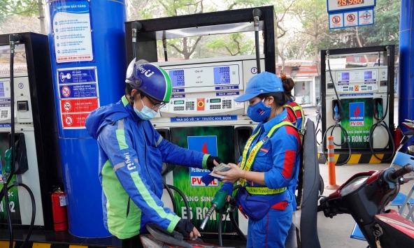Dự báo giá xăng tiếp tục giảm mạnh trong ngày 21/7