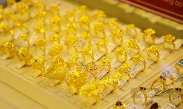 Giá vàng giảm gần 4 triệu đồng/lượng trong phiên chiều 18/7
