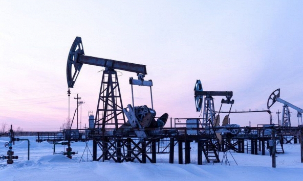 Giá xăng dầu hôm nay 21/7: Dầu thô tiếp tục trượt giá