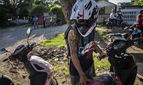 Cuba 'bùng nổ' xe máy điện do thiếu nhiên liệu