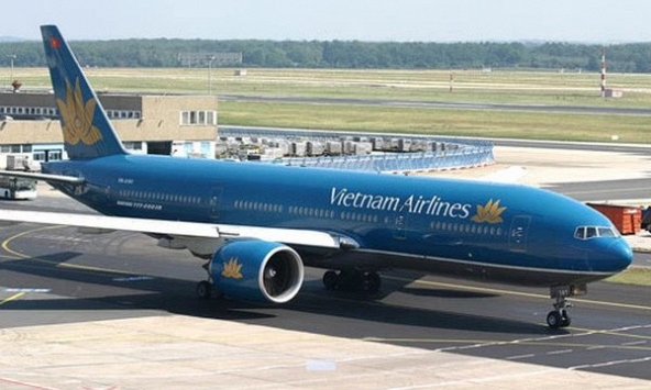 Máy bay Vietnam Airlines hạ cánh khẩn cấp tại Đà Nẵng do động cơ có khói