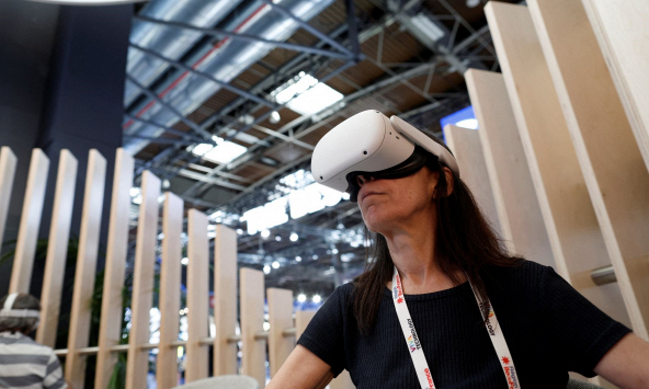 Facebook lần đầu giảm doanh thu sau 10 năm, doanh số bán quảng cáo giảm