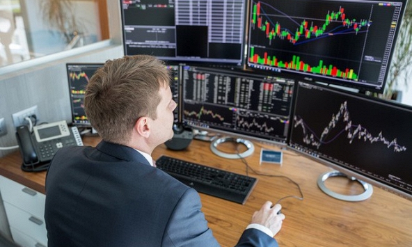 Chứng khoán chiều 28/7: VN-Index vững mốc trên 1.200 điểm