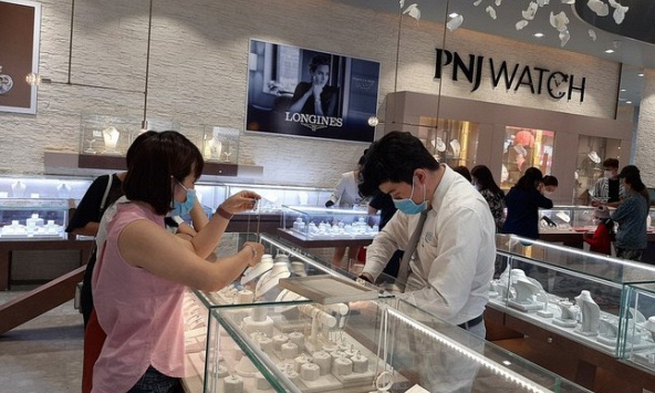 Cổ phiếu khuyến nghị 29/7: HPG, PNJ, STB, DRC, TCB