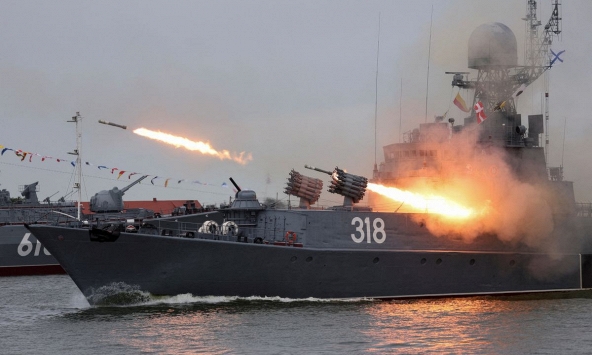 Mykolaiv hứng chịu trận pháo kích dữ dội khi Putin đe dọa phản ứng 'tốc độ cực nhanh'